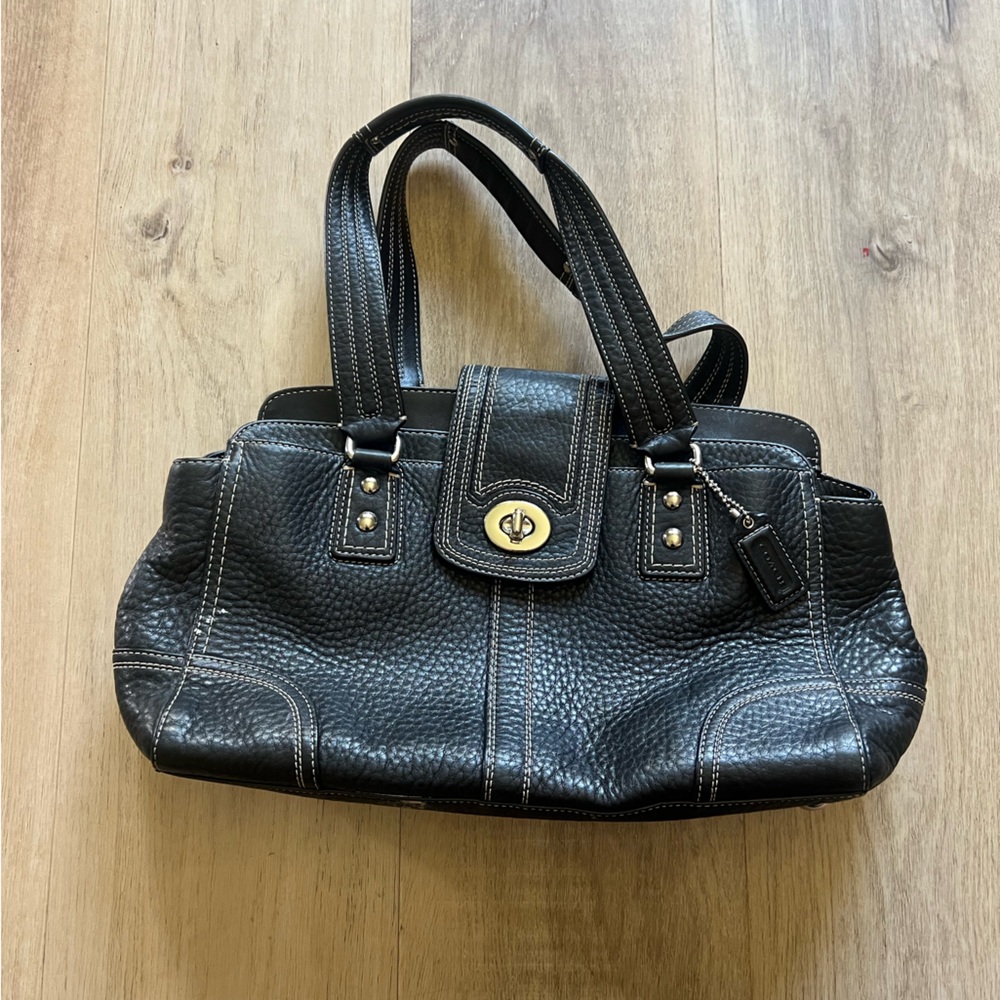 Vintage Coach pebble leather black shoulder bag